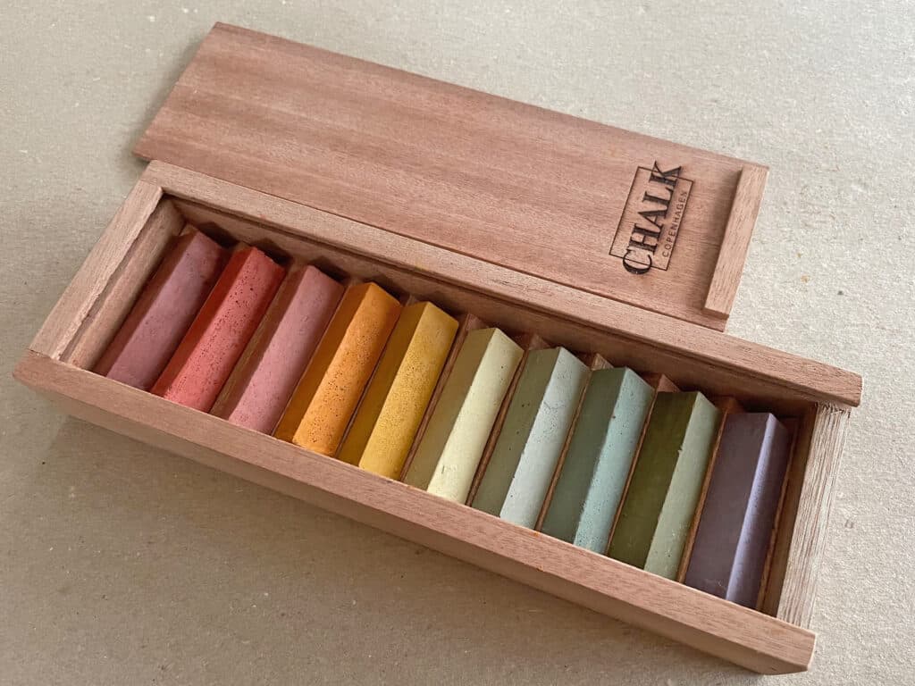 10 håndlavede oliepastelkridt i trææske med glaslåg